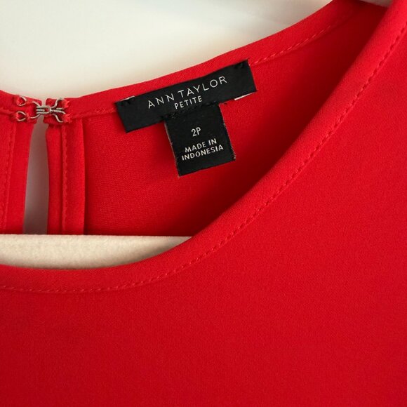Beautiful red Ann Taylor shift dress - Picture 2 of 3